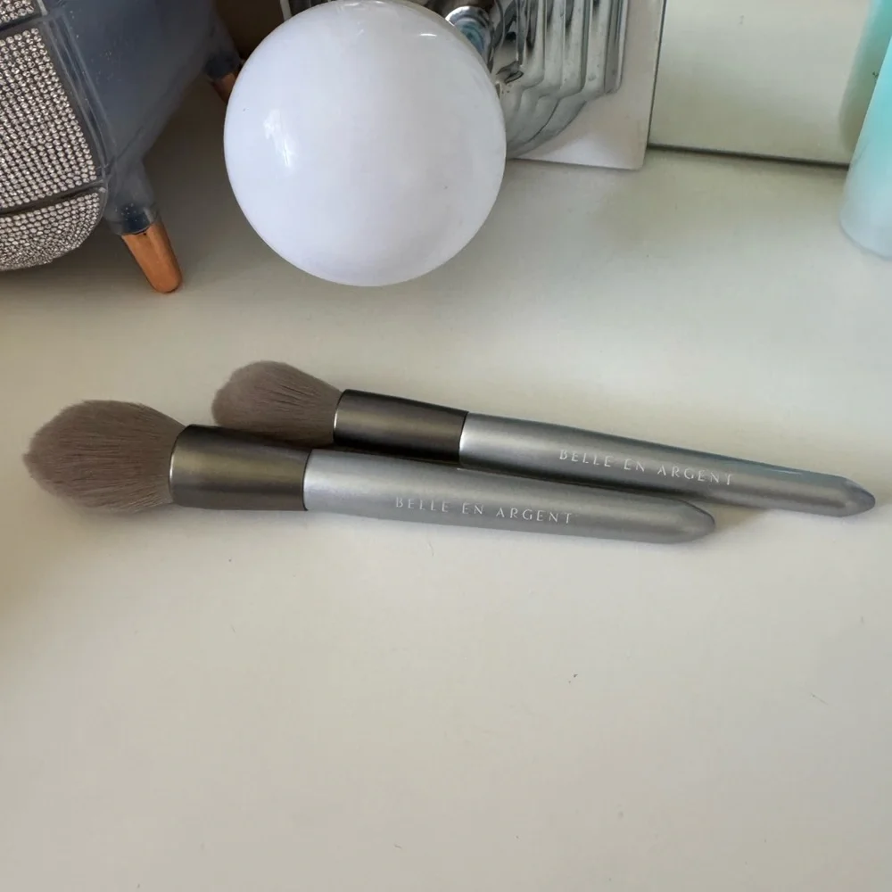 Belle En Argent Brush Duo “Bronze & Buff” and “Blush & Highlight” Brushes